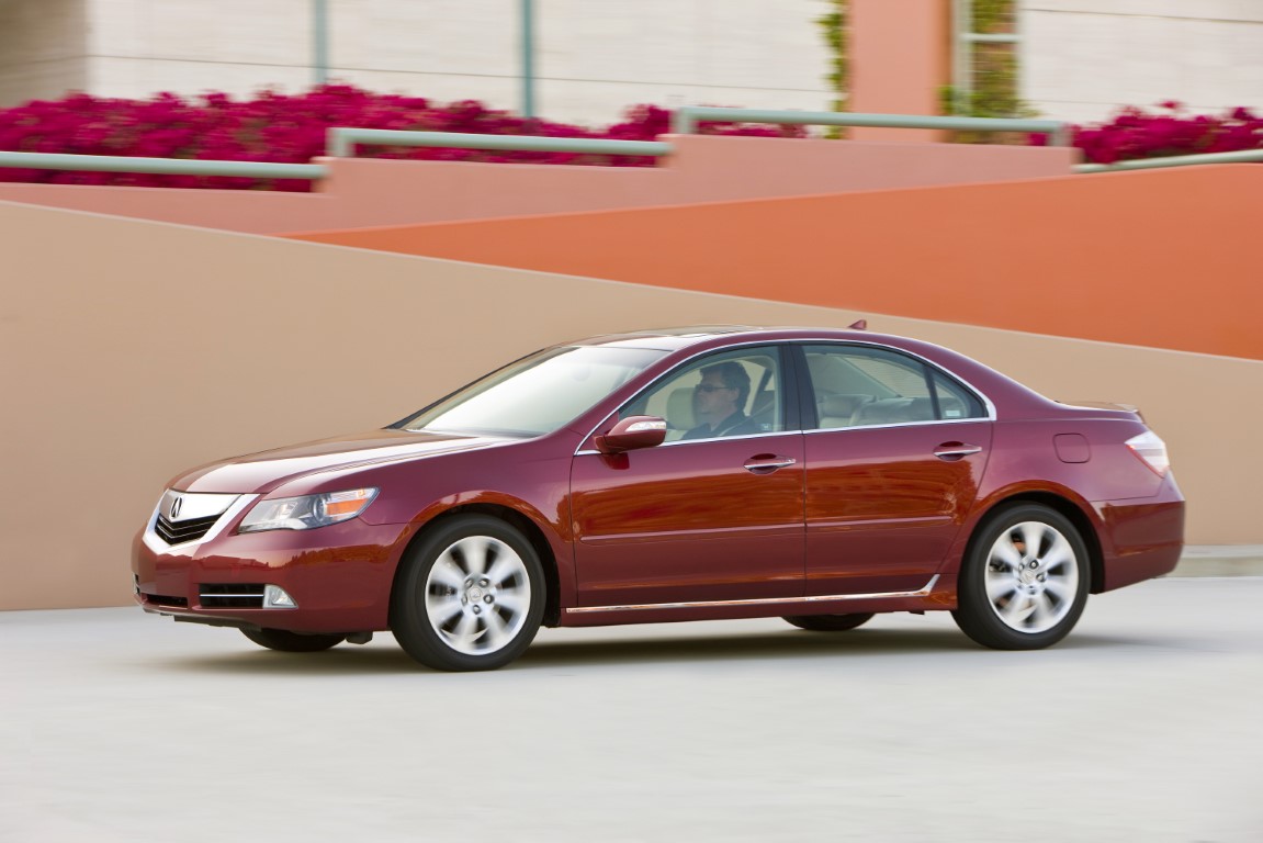 Acura RL 3.7 V6 SH-AWD (Automatic)